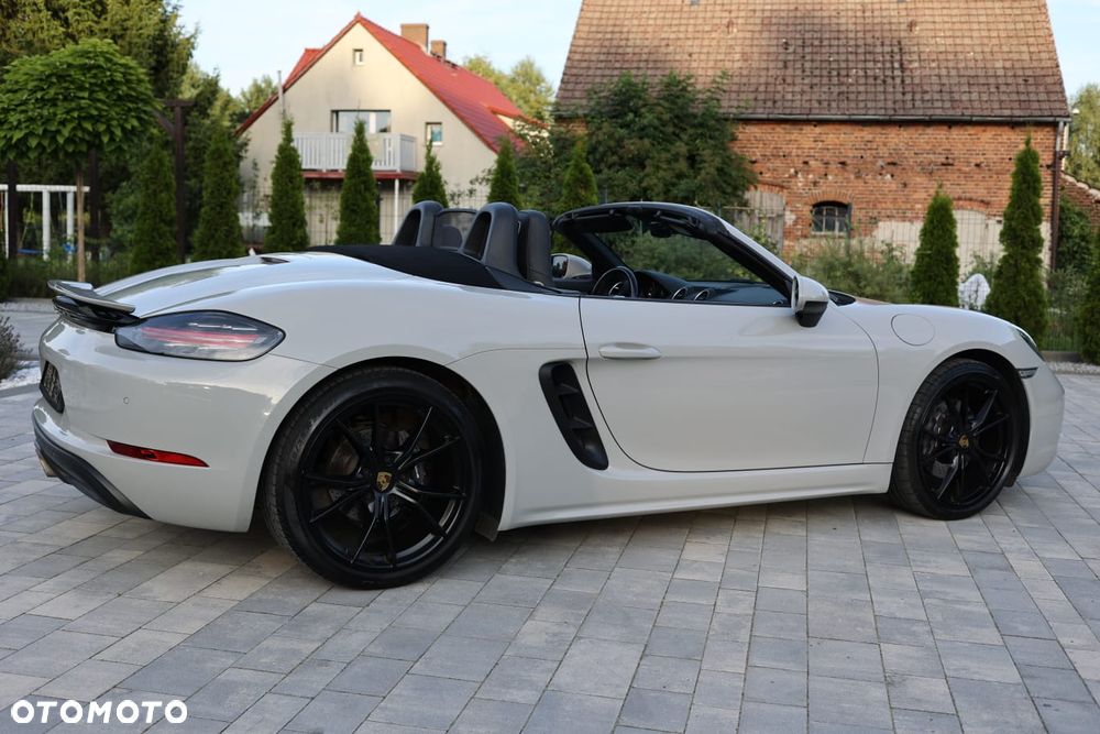 Porsche Boxster - 9