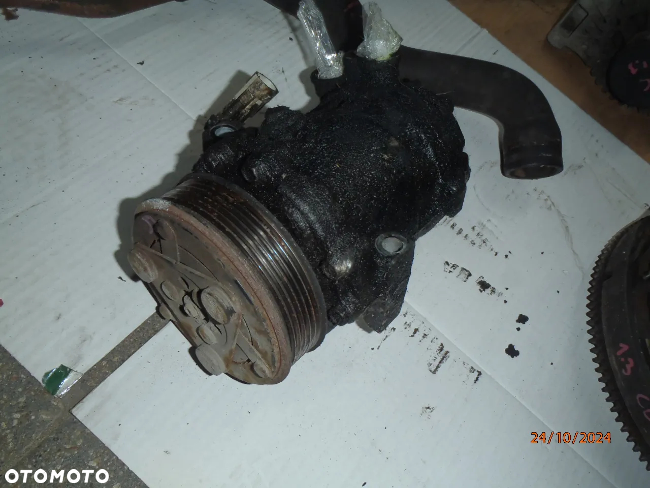 kolektor ssący alternator sprężarka sprzęgło docisk tarcza  dwumasa dwumas chłodniczka oleju opel corsa combo astra meriva 1.3 cdti - 38