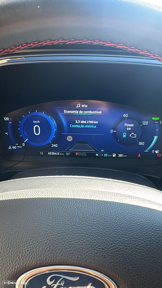 Ford Kuga 2.5 PHEV ST-Line X Graphite Tech - 11