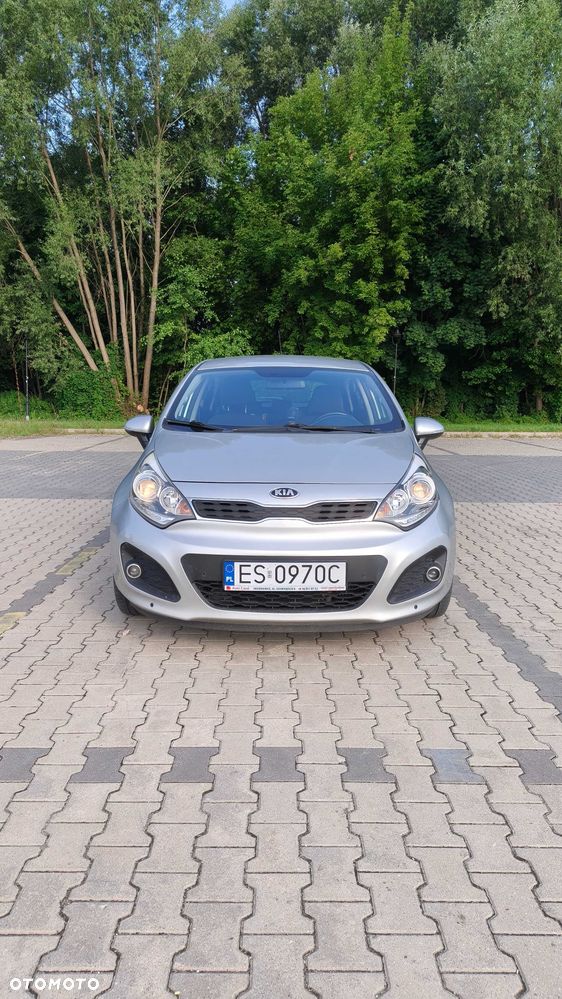 Kia Rio - 8