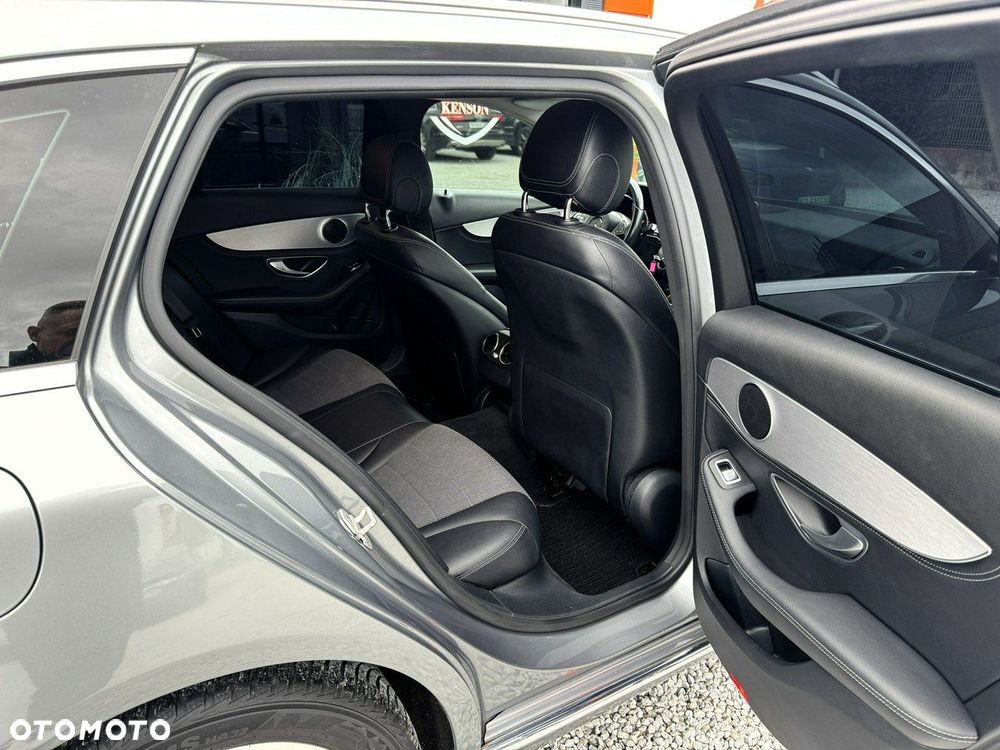 Mercedes-Benz Klasa C 200 (BlueTEC) d T 7G-TRONIC Exclusive - 28