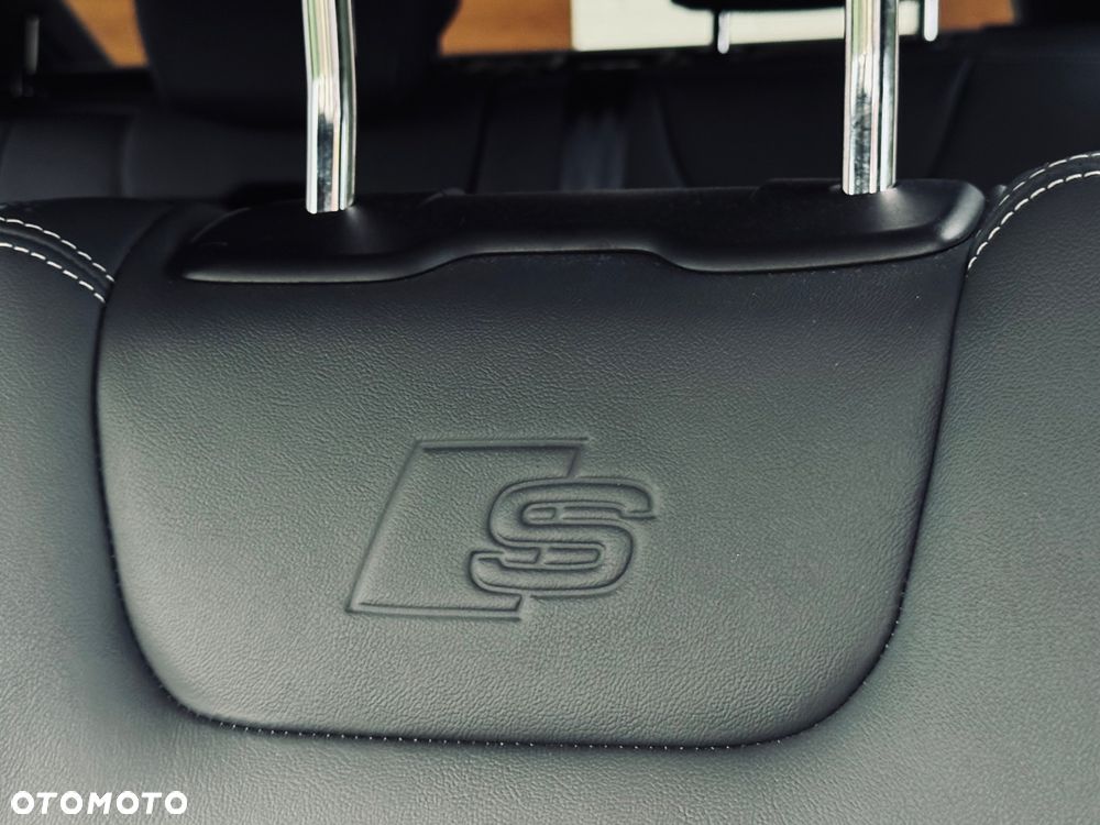 Audi Q8 55 TFSI mHEV Quattro Tiptronic - 23