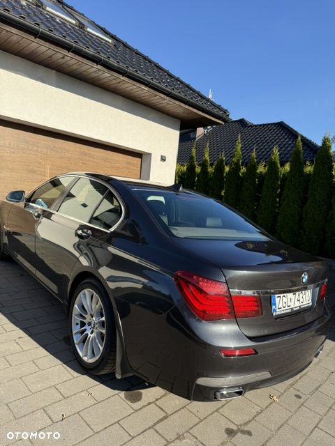 BMW Seria 7 - 12