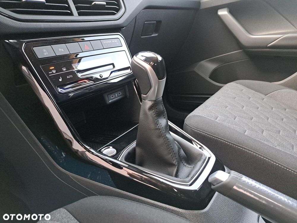 Volkswagen T-Cross - 15