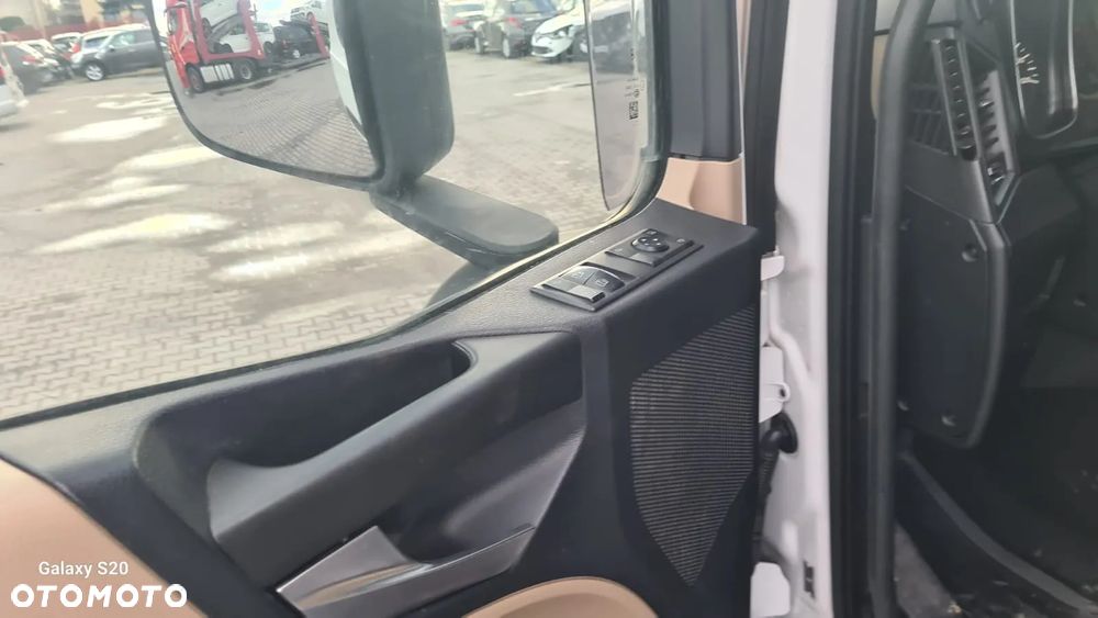 Mercedes-Benz actros - 20