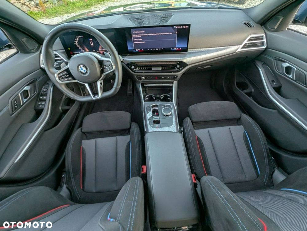 BMW Seria 3 330i xDrive M Sport - 12