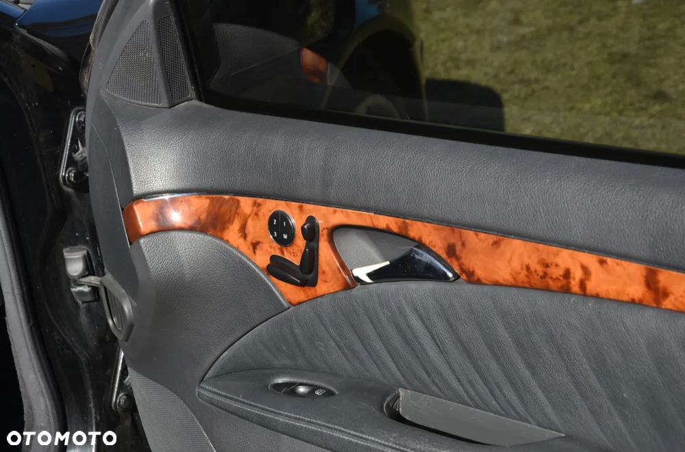 Mercedes-Benz Klasa E - 12