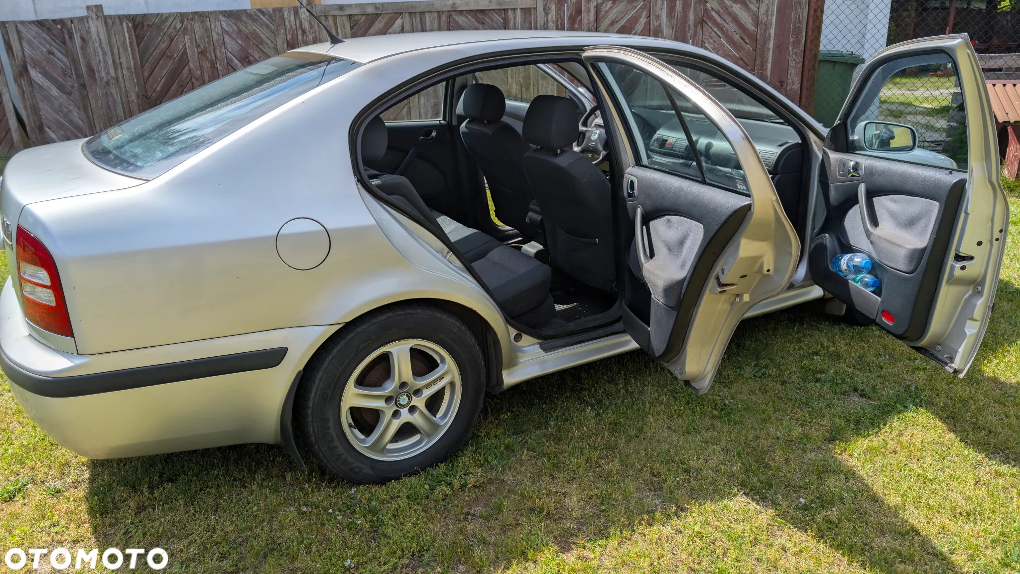 Skoda Octavia 1.6 Ambiente - 8