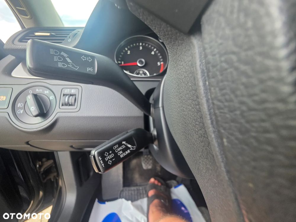 Volkswagen Passat 2.0 TDI DPF Comfortline - 13