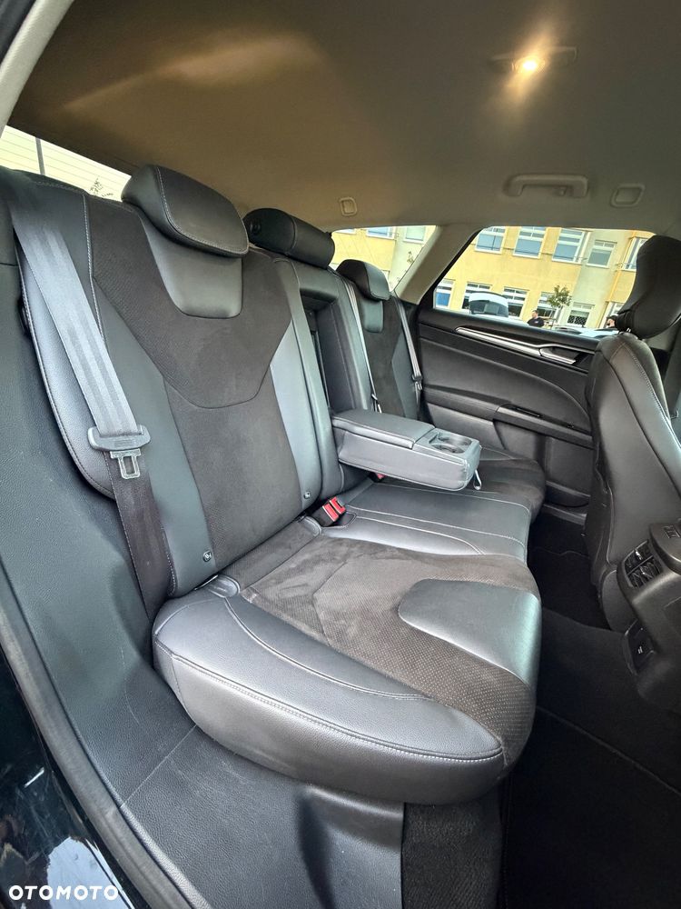 Ford Mondeo 2.0 TDCi Titanium PowerShift - 19