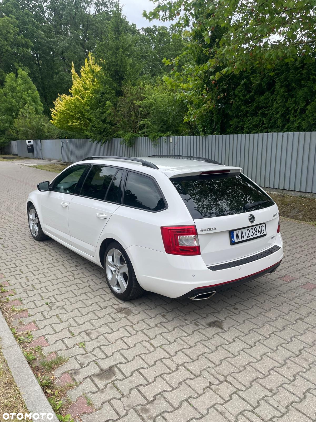 Skoda Octavia 2.0 TDI RS DSG - 5