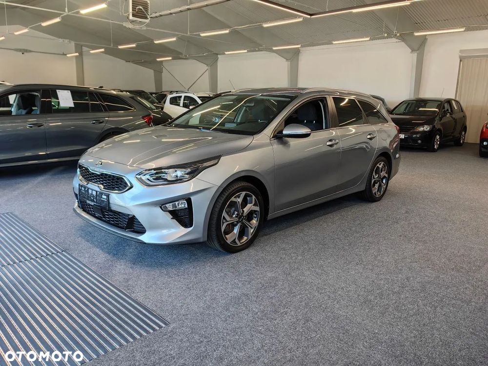 Kia Ceed SW 1.6 CRDi Platinum Edition - 1