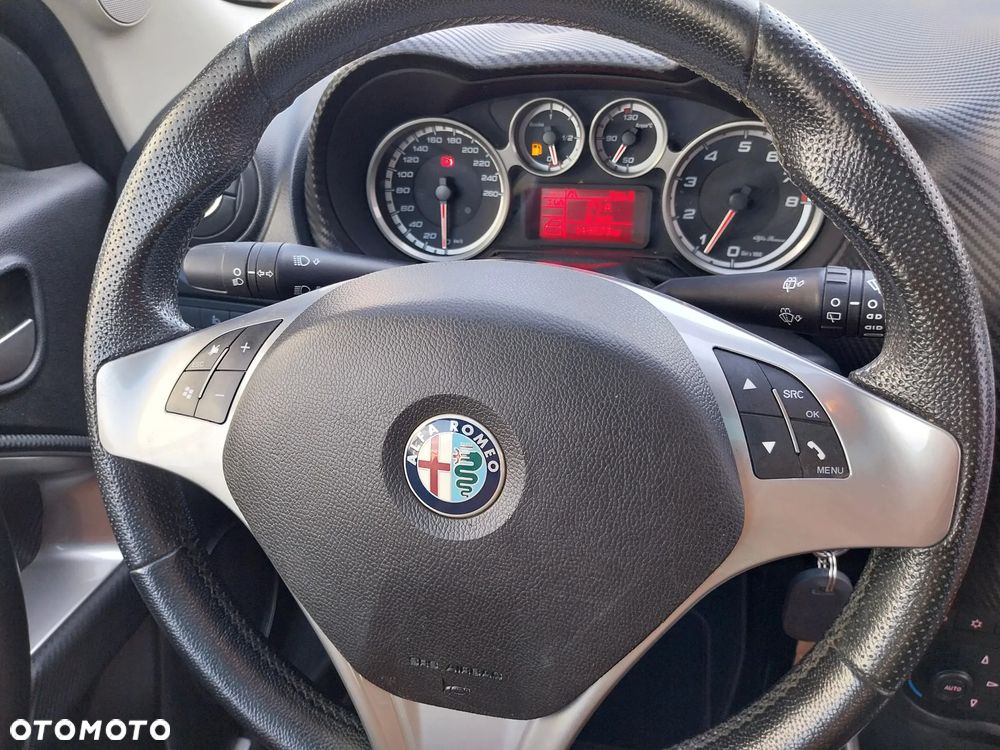 Alfa Romeo Mito 1.4 TB Distinctive - 22