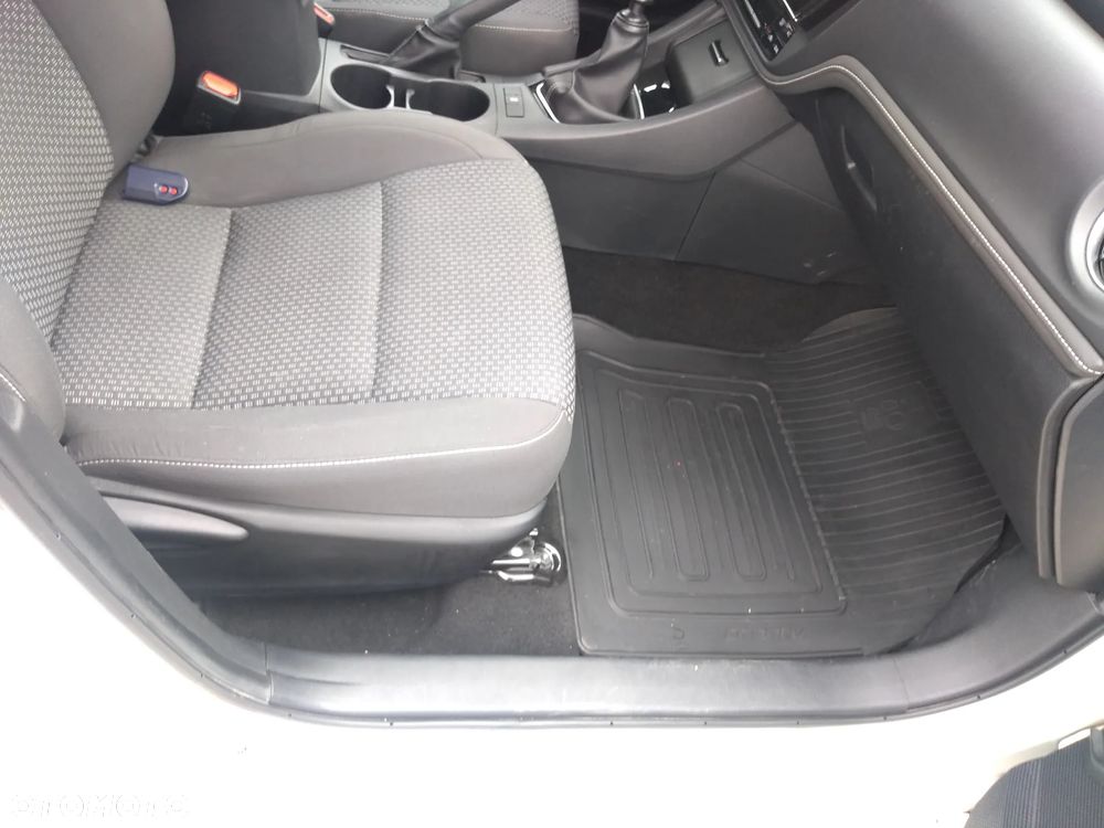 Toyota Corolla 1.6 Comfort - 13