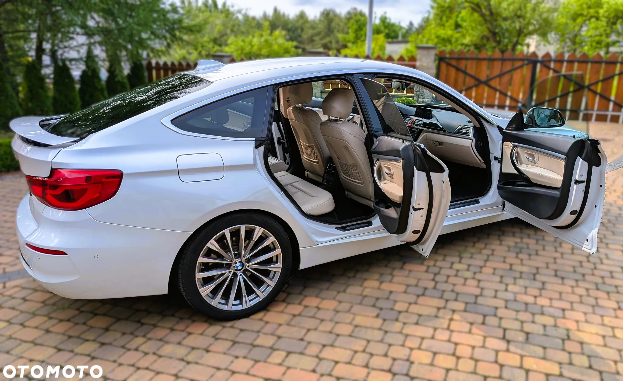 BMW 3GT 320d xDrive Luxury Line - 10
