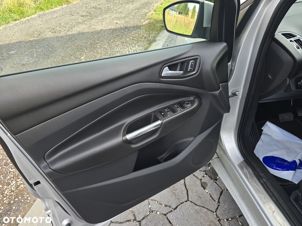 Ford Kuga 2.0 TDCi 4x4 Individual - 26