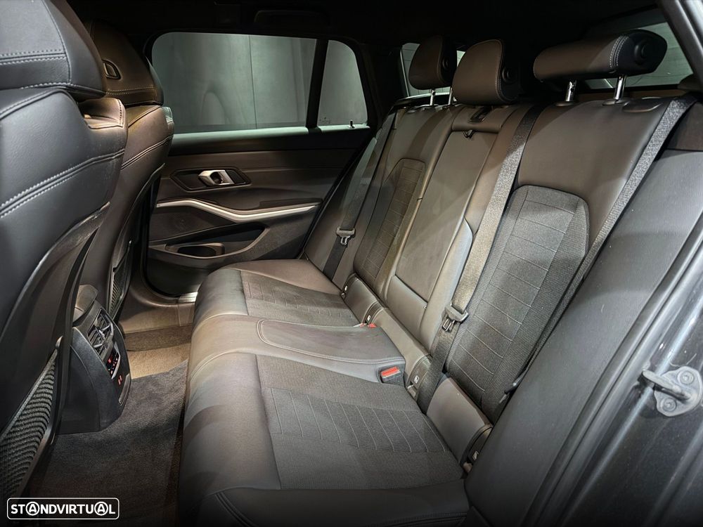 BMW 320 e Line Sport Auto - 31