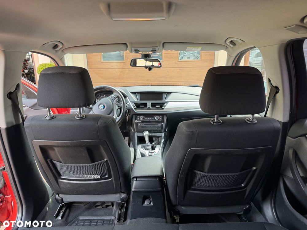 BMW X1 xDrive18d - 11