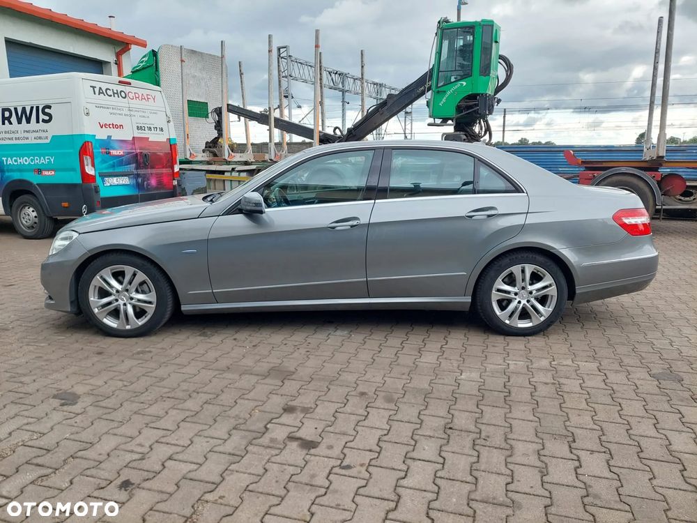 Mercedes-Benz Klasa E 200 CDI DPF BlueEFFICIENCY 7G-TRONIC - 2