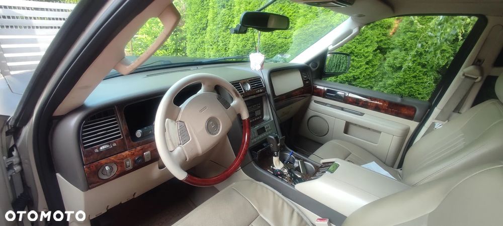 Lincoln Navigator 5.4 - 10