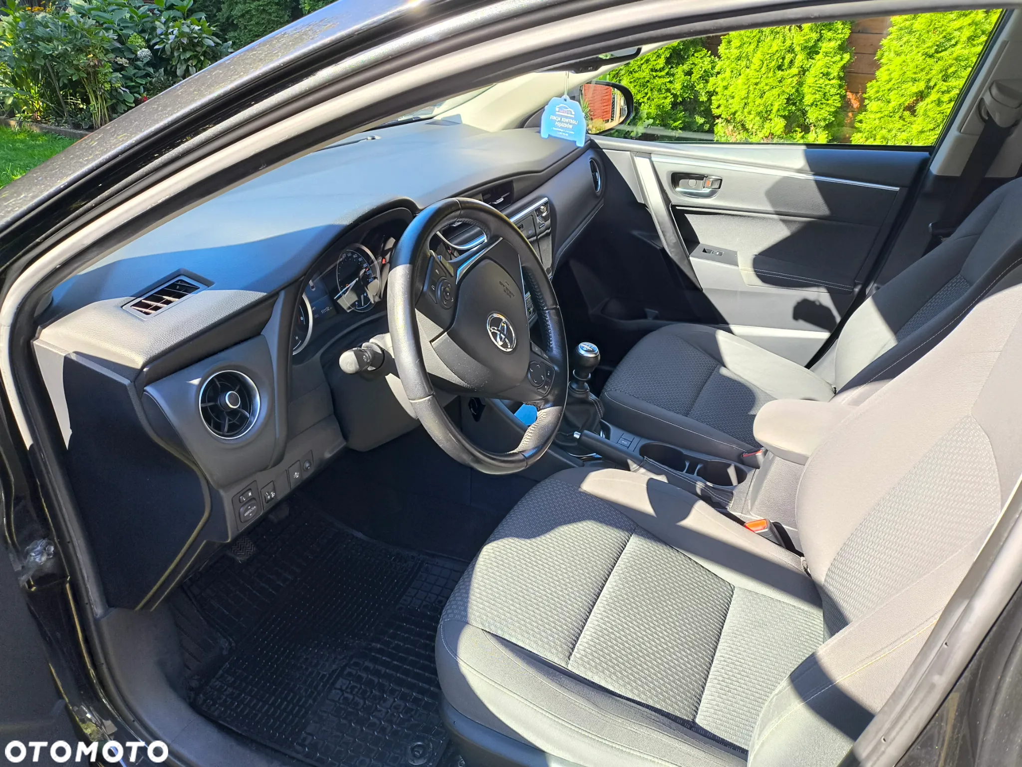Toyota Corolla 1.6 Comfort - 17