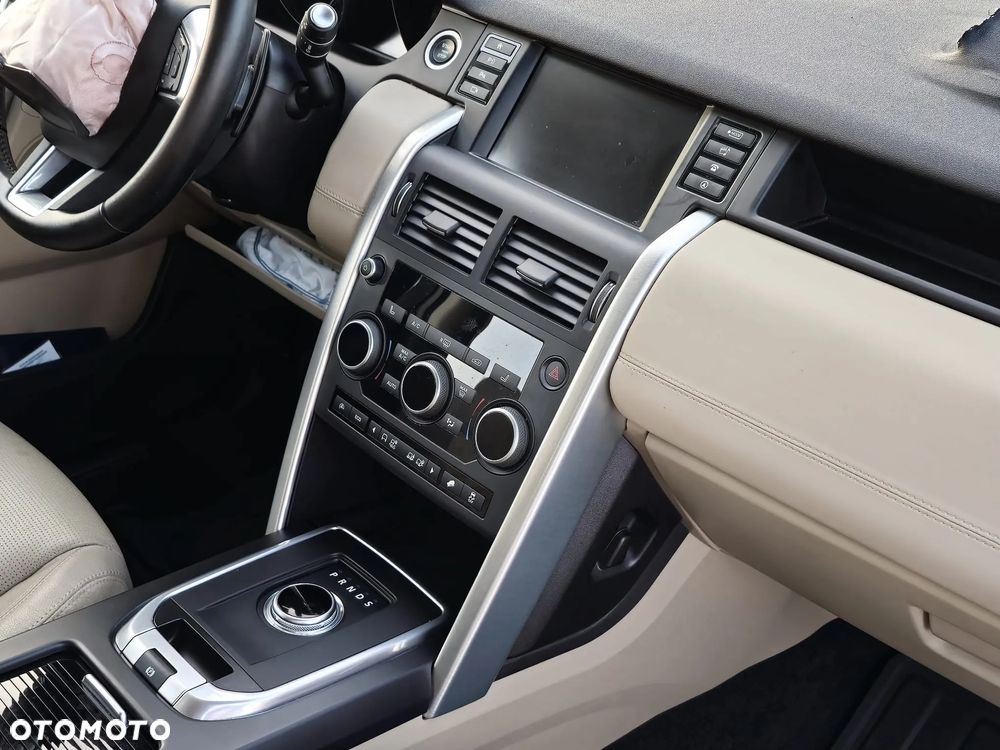 Land Rover Discovery Sport TD4 HSE Luxury - 12