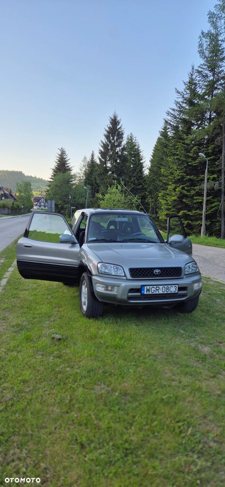 Toyota RAV4 - 17