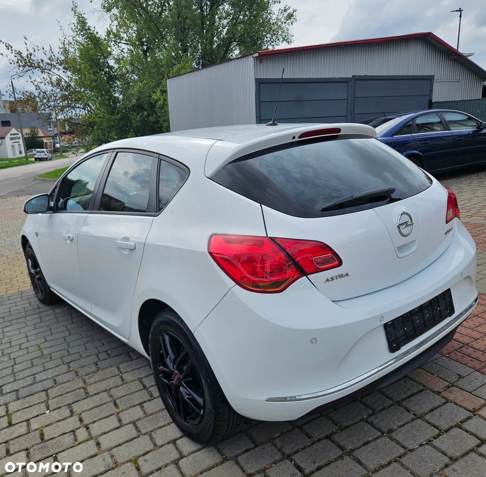 Opel Astra IV 1.4 T Cosmo S&S EU6 - 3