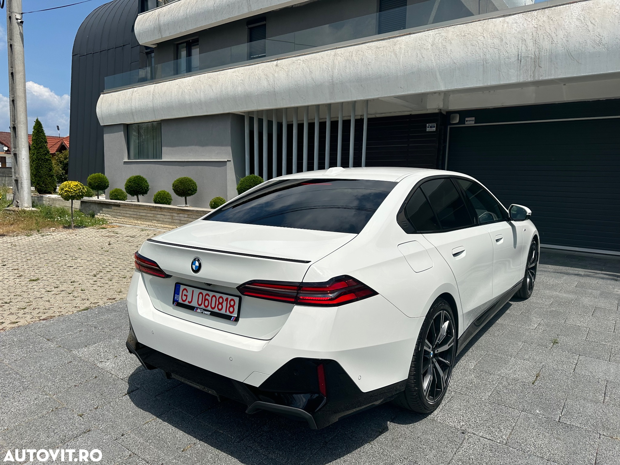 BMW Seria 5 520d AT MHEV - 8