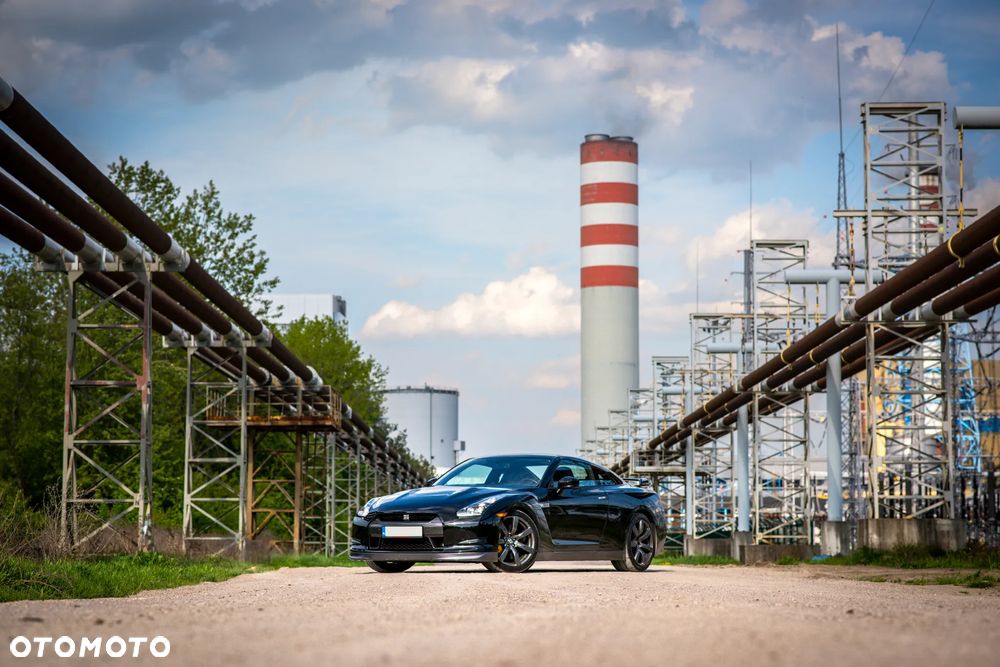 Nissan GT-R Black Edition - 12