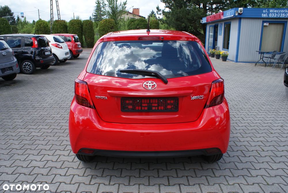Toyota Yaris - 10
