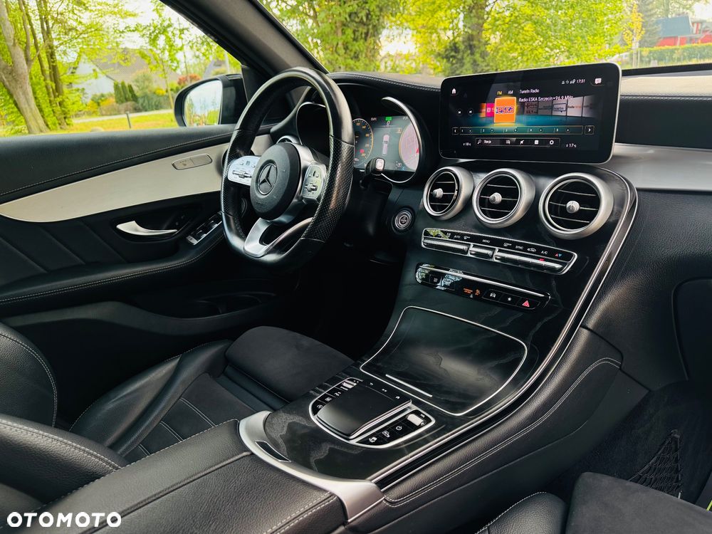 Mercedes-Benz GLC 200 4Matic 9G-TRONIC AMG Line Plus - 27