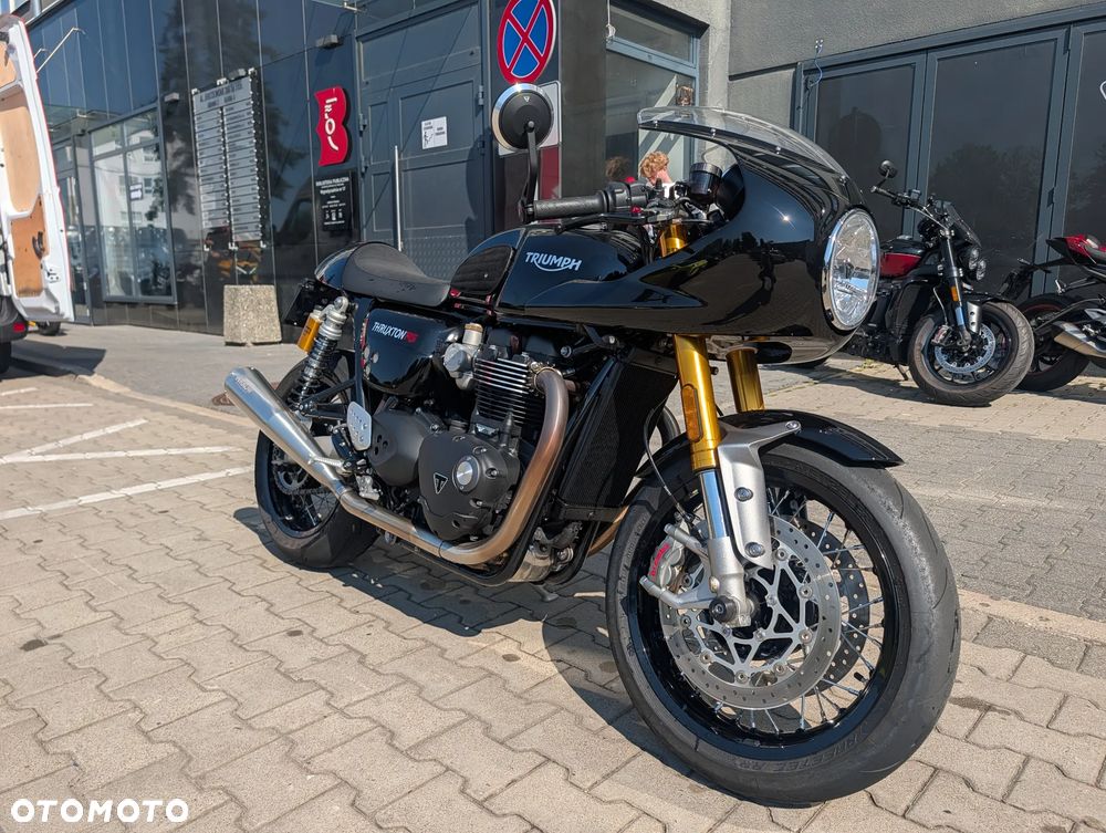 Triumph Thruxton - 1
