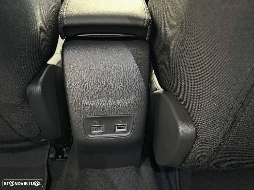 Peugeot 2008 1.2 PureTech Allure - 8