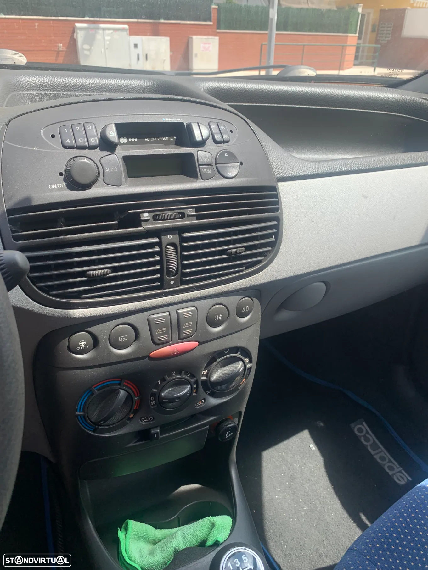 Fiat Punto 1.2 16V HLX - 8