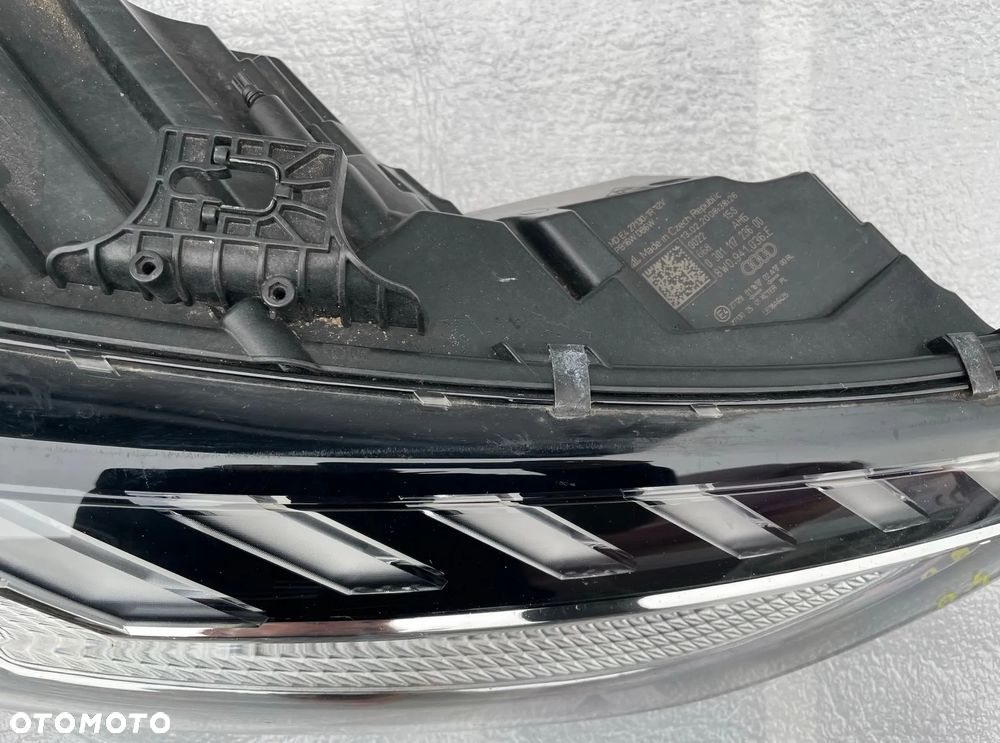 Audi A4 B9 8W Lift reflektor prawy lampa matrix led 8W0941036E - 2