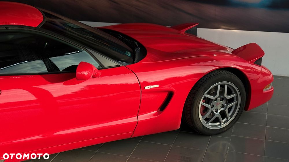 Chevrolet Corvette - 8