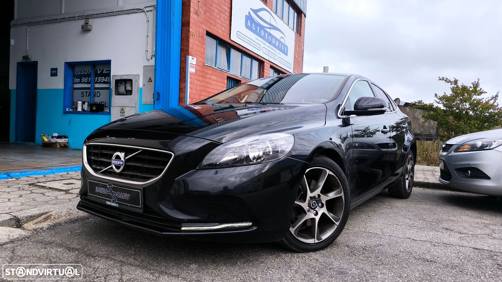 Volvo V40 1.6 D2 Summum Powershift Eco - 1
