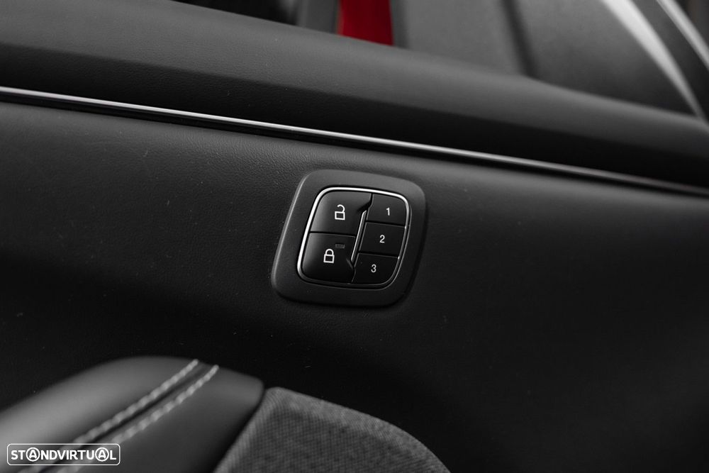 Ford Mustang Mach-E Standard - 45