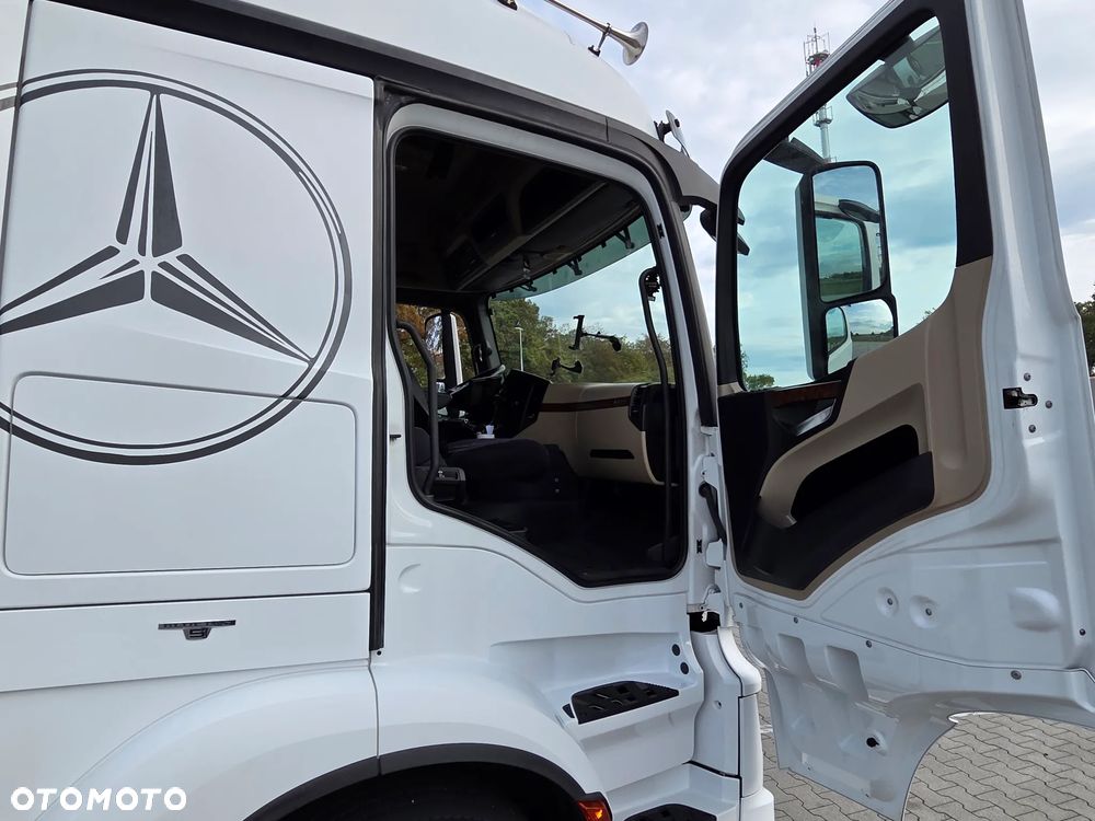 Mercedes-Benz Actros - 24