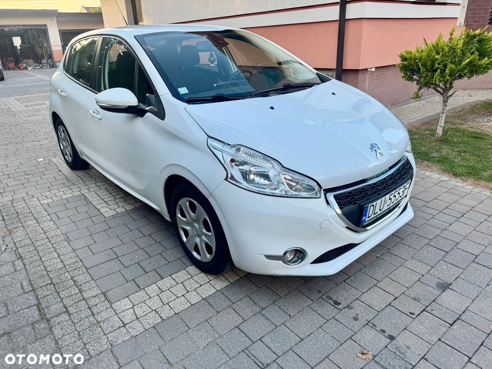 Peugeot 208 - 3