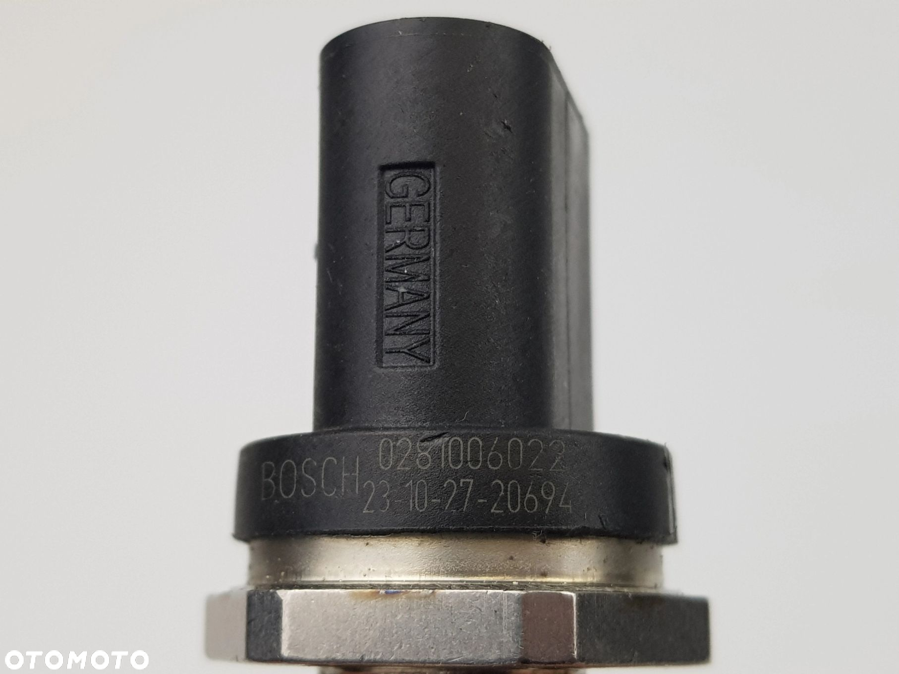 NOWY ORYGINALNY Czujnik ciśnienia paliwa Mercedes w203 w211 A0071530228 - 5