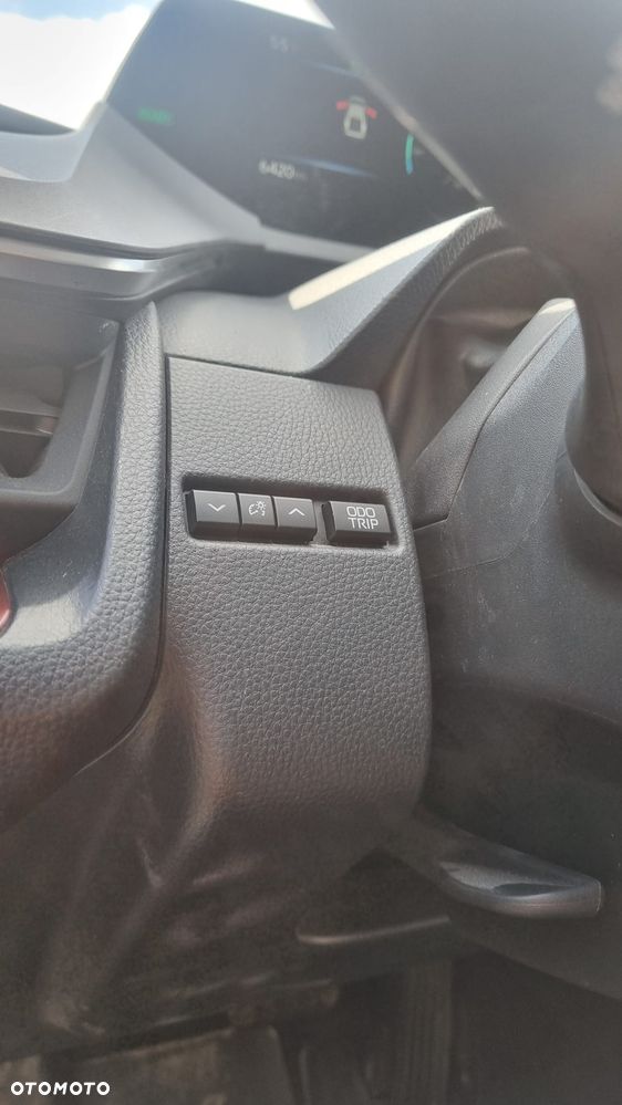 Toyota Prius Hybrid Executive - 9