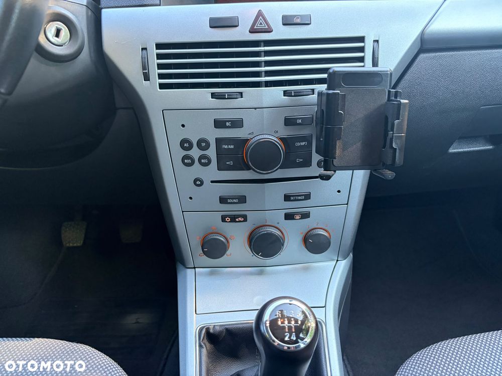 Opel Astra 1.6 Color Edition - 20