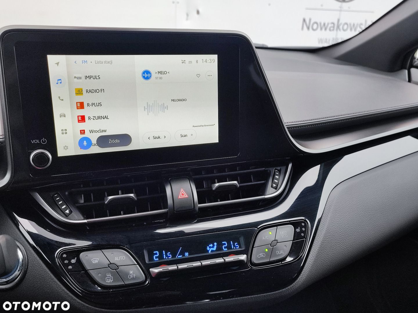 Toyota C-HR - 15