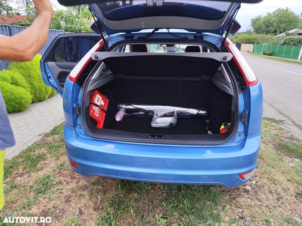 Ford Focus - 21