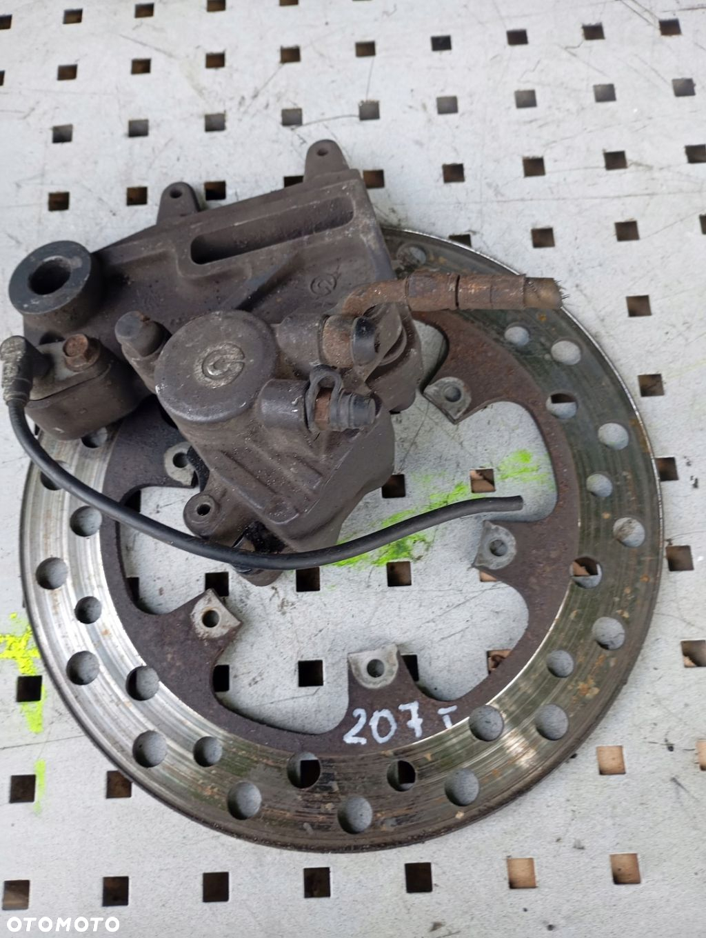 BMW F 650 GS 00-08 ZACISK TYL - 2