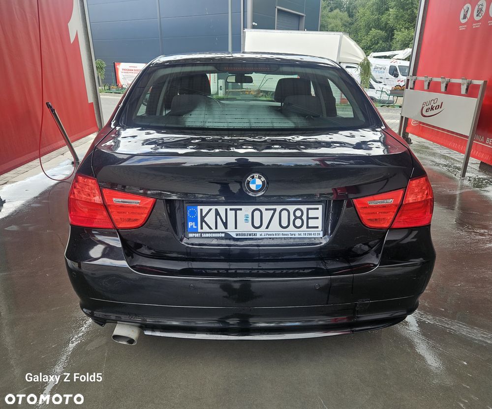 BMW Seria 3 318d EU6 - 10