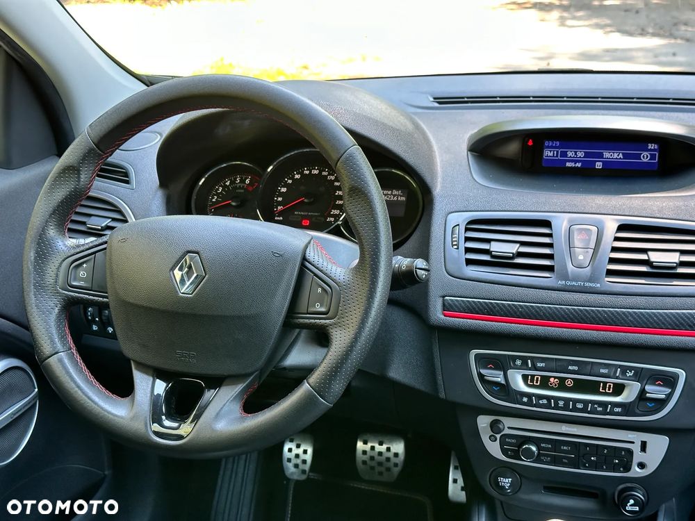 Renault Megane TCe 180 GT - 27