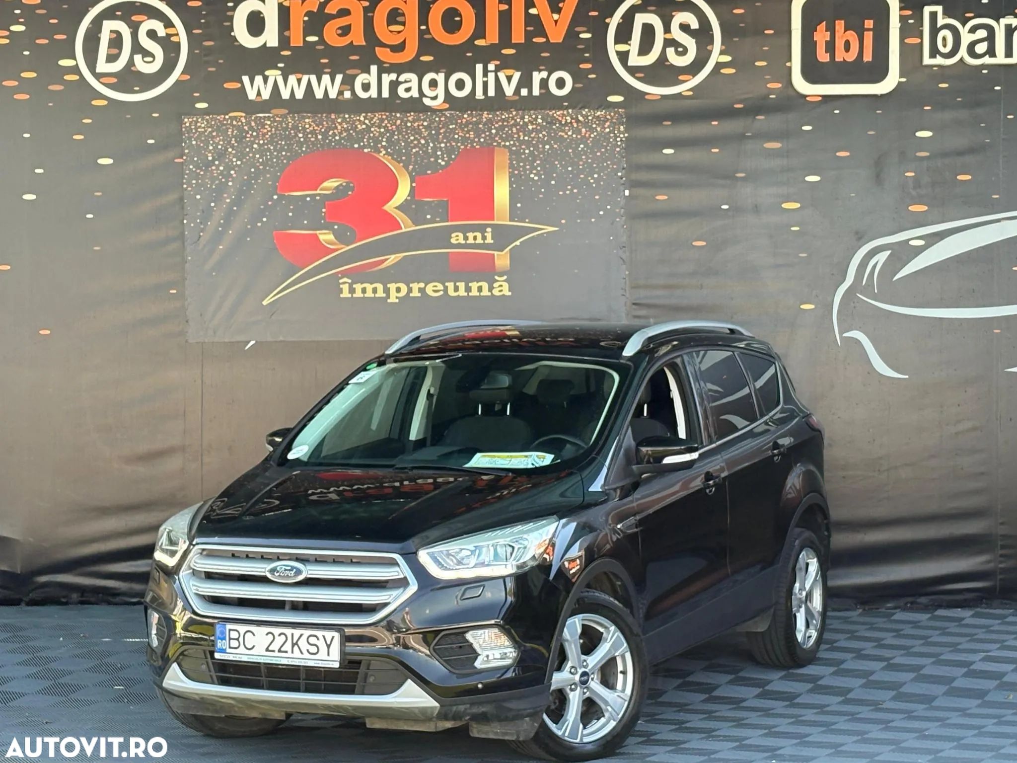 Ford Kuga - 1